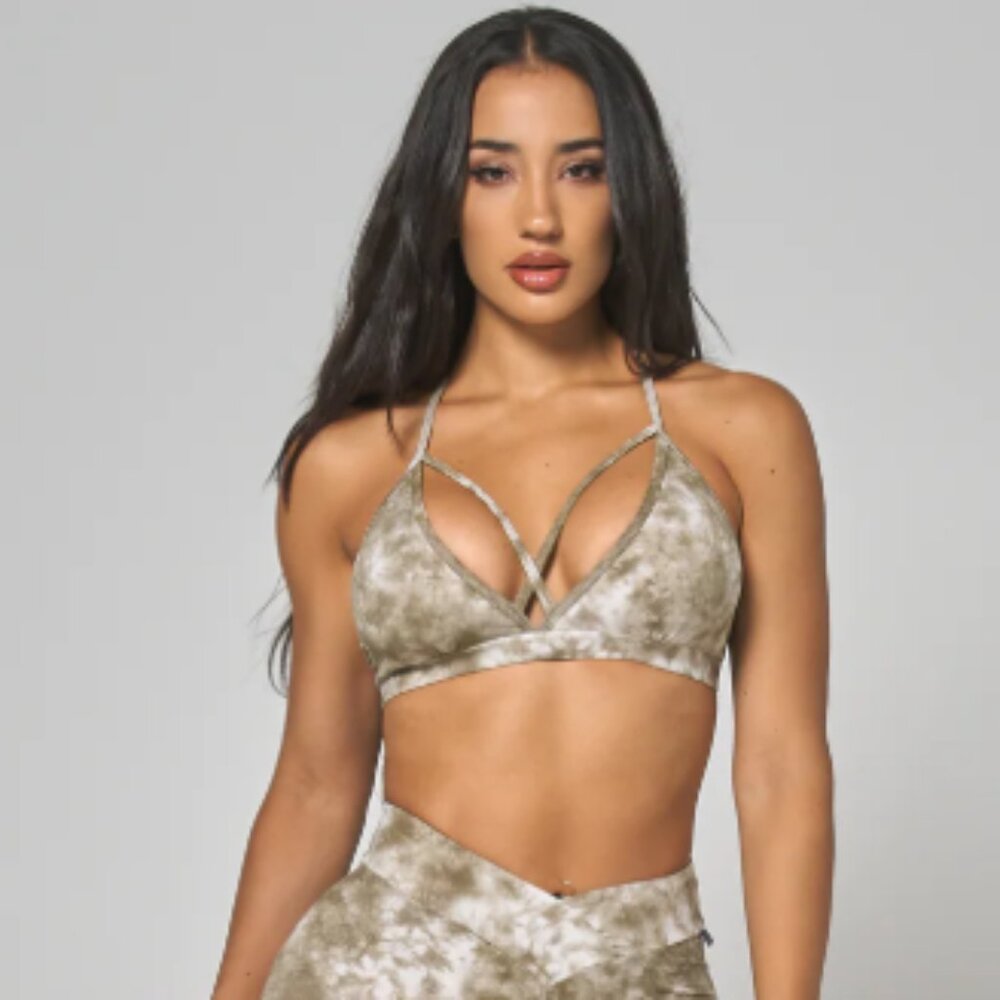 NWOT LiCi Fit Jaded Strappy Bra - Size L